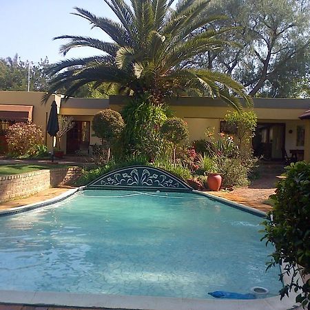 Jubilee Lodge Guest House Йоханнесбург Экстерьер фото