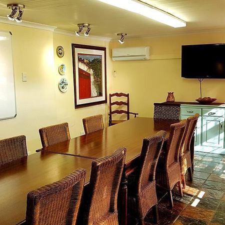 Jubilee Lodge Guest House Йоханнесбург Экстерьер фото