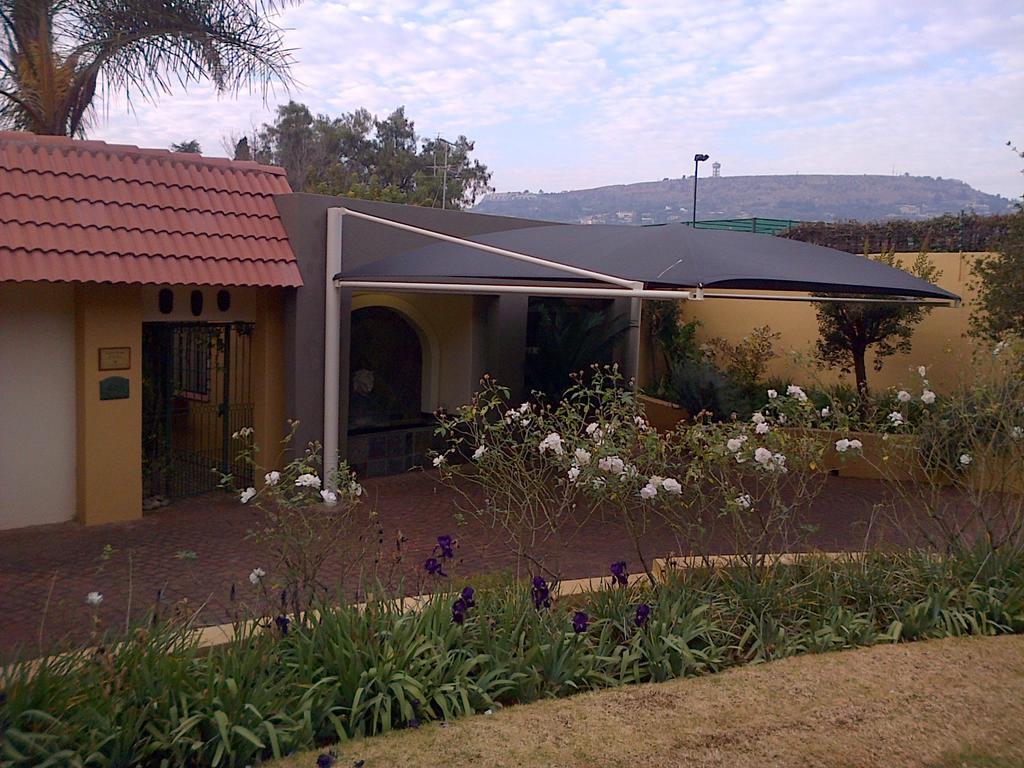 Jubilee Lodge Guest House Йоханнесбург Экстерьер фото