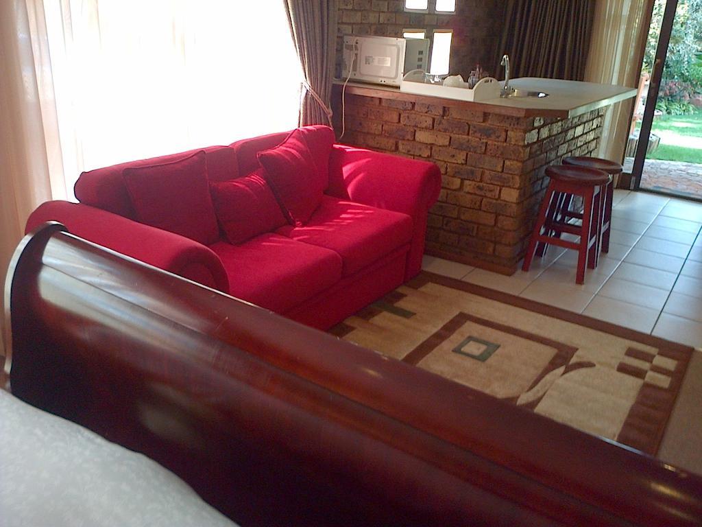 Jubilee Lodge Guest House Йоханнесбург Номер фото