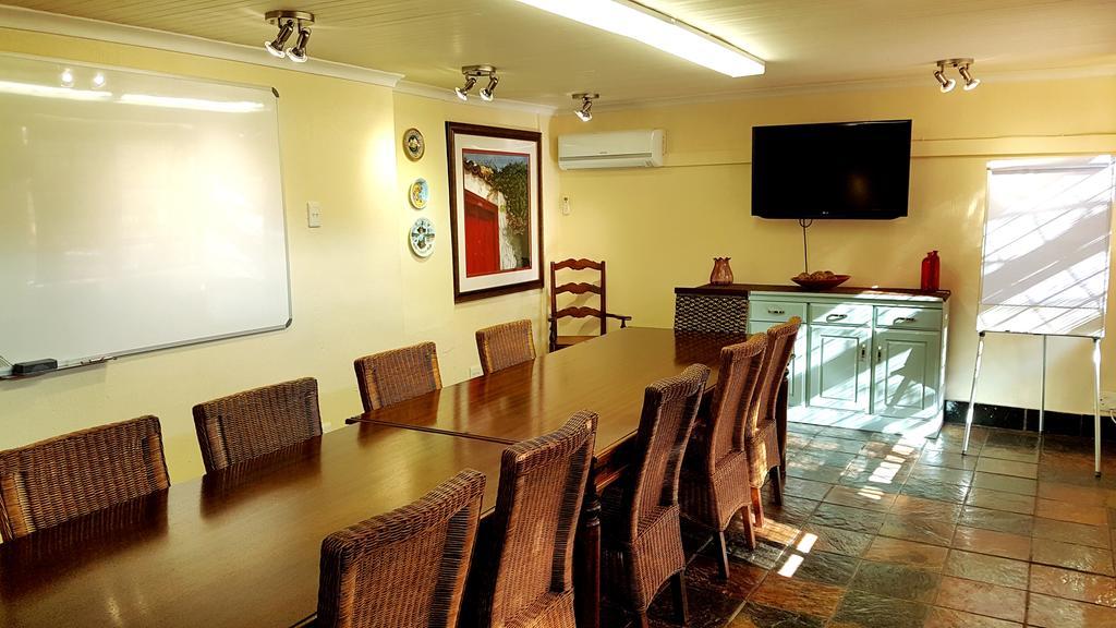 Jubilee Lodge Guest House Йоханнесбург Экстерьер фото