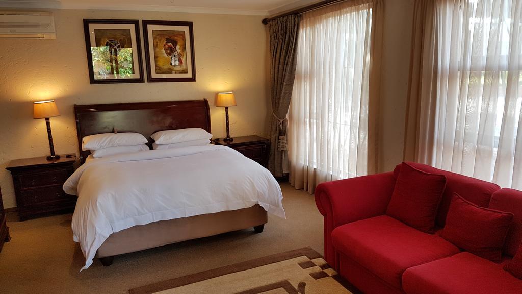 Jubilee Lodge Guest House Йоханнесбург Экстерьер фото